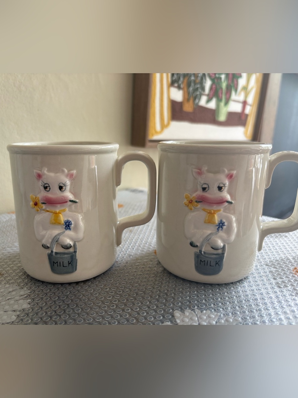 Vintage Raised Cow Milk Mugs – Set of 2